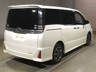 TOYOTA VOXY 2018
