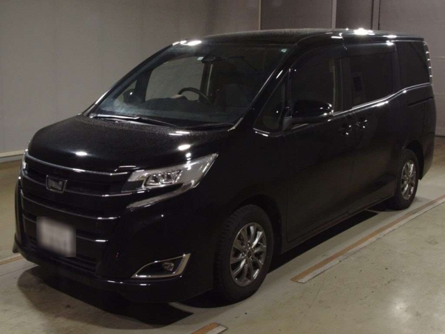 TOYOTA NOAH 2020