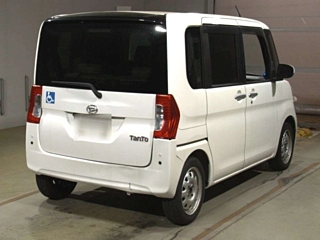 DAIHATSU TANTO 2018