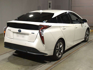 TOYOTA PRIUS 2016