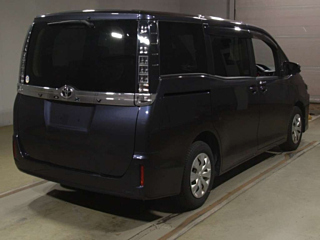 TOYOTA VOXY 2014