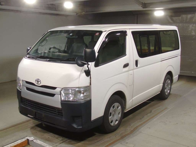 TOYOTA REGIUS ACE VAN