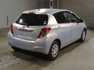 TOYOTA VITZ 2012