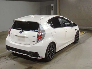 TOYOTA AQUA 2014