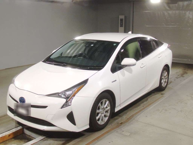 TOYOTA PRIUS 2016