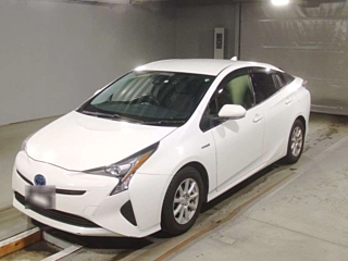 TOYOTA PRIUS 2016