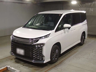 TOYOTA VOXY 2022