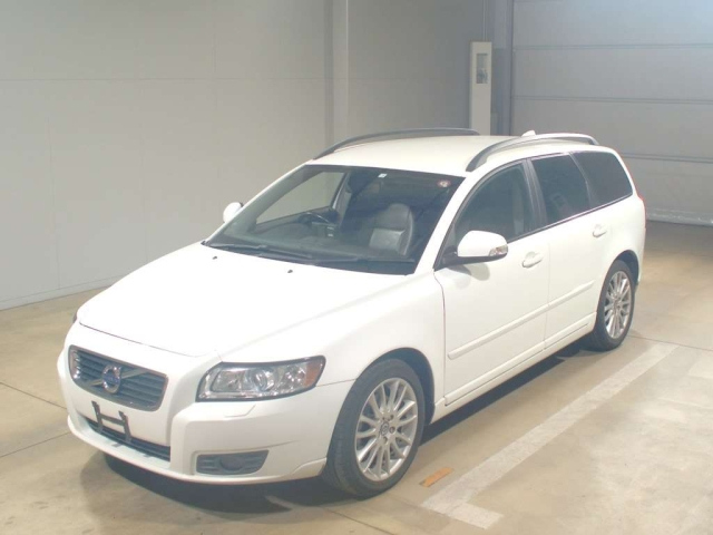 VOLVO V50 2011