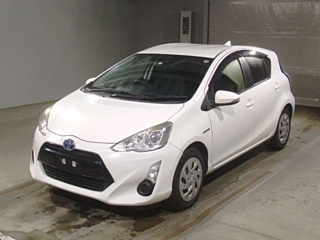 TOYOTA AQUA 2016