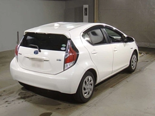 TOYOTA AQUA 2016