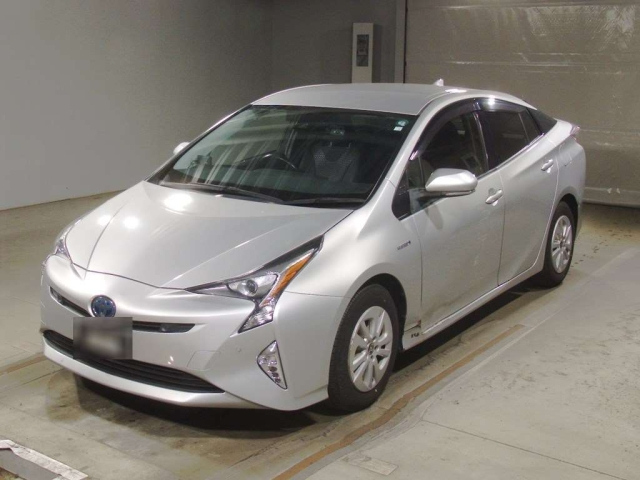 TOYOTA PRIUS 2018