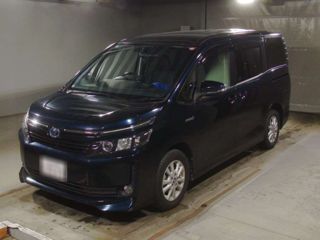 TOYOTA VOXY 2014