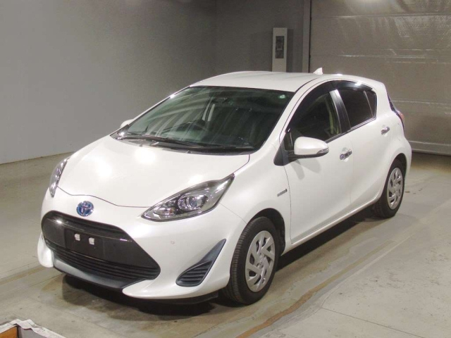 TOYOTA AQUA 2018