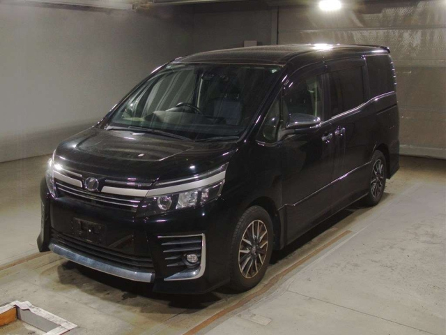 TOYOTA VOXY 2017