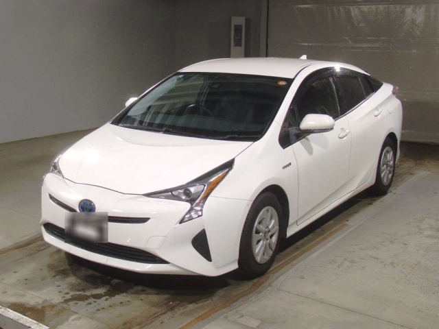 TOYOTA PRIUS 2016