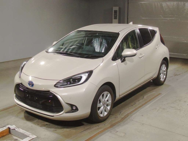 TOYOTA AQUA 2021
