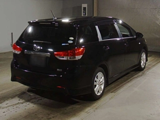 TOYOTA WISH 2009