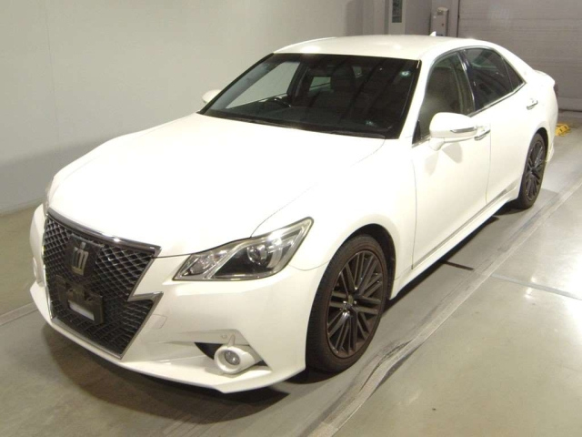 TOYOTA CROWN 2013
