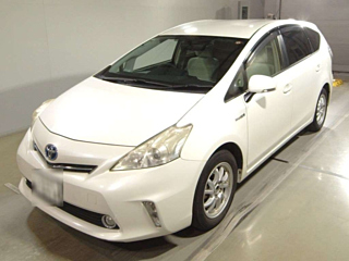 TOYOTA PRIUS ALPHA 2012