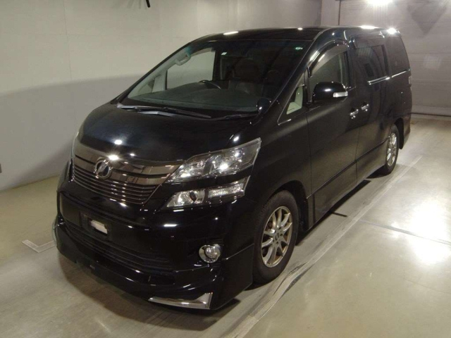 TOYOTA VELLFIRE 2013