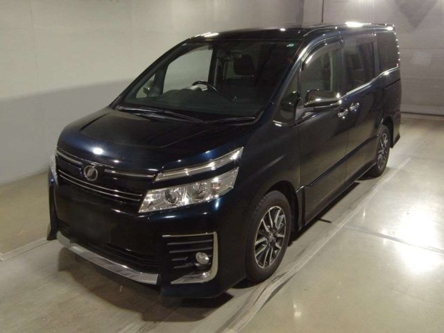 TOYOTA VOXY 2015
