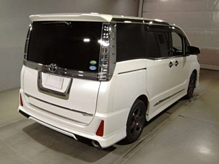 TOYOTA VOXY 2016