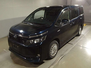 TOYOTA VOXY 2014