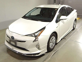 TOYOTA PRIUS 2017