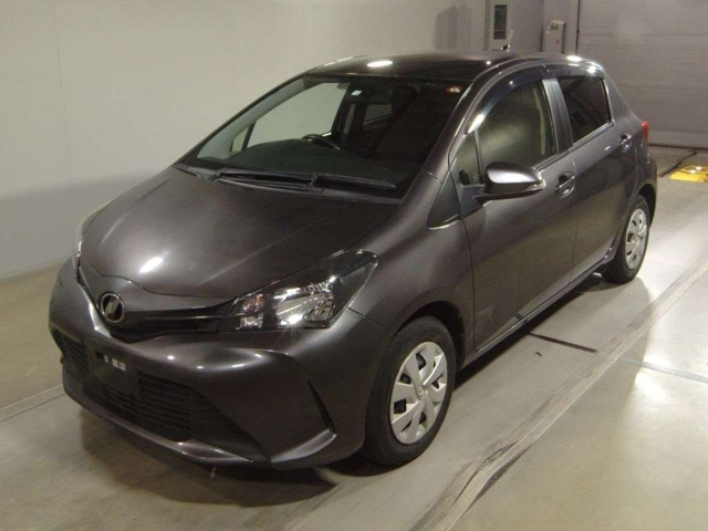 TOYOTA VITZ 2016