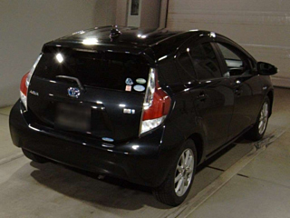 TOYOTA AQUA 2015