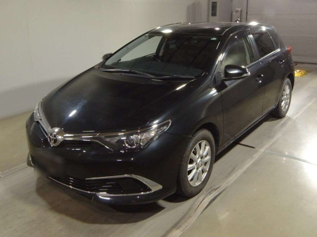 TOYOTA AURIS 2016