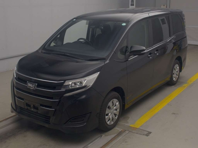TOYOTA NOAH 2020