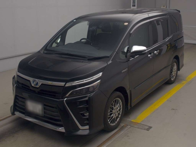 TOYOTA VOXY 2018