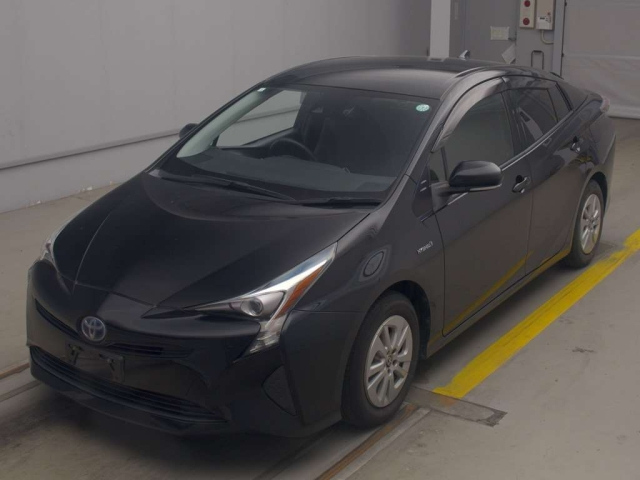 TOYOTA PRIUS 2018