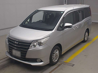 TOYOTA NOAH 2015