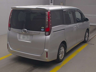 TOYOTA NOAH 2015