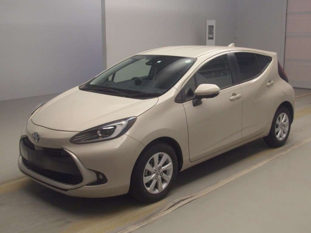 TOYOTA AQUA 2022