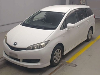 TOYOTA WISH 2010
