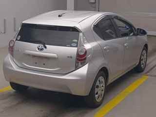 TOYOTA AQUA 2012