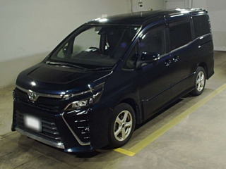 TOYOTA VOXY 2020