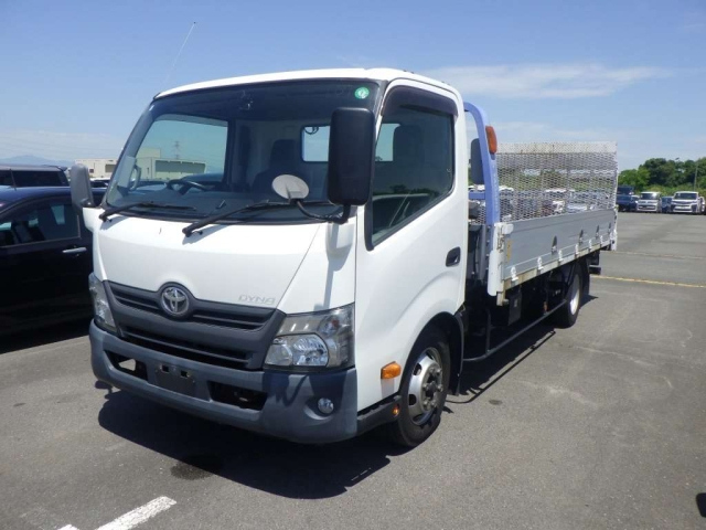 TOYOTA DYNA