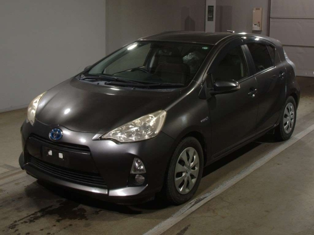 TOYOTA AQUA 2012