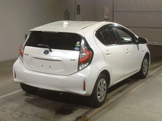TOYOTA AQUA 2018