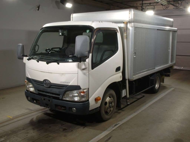 TOYOTA DYNA 2013