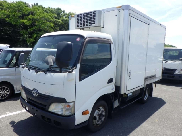 TOYOTA DYNA 2012