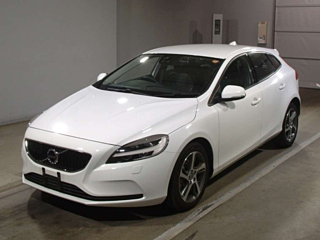 VOLVO V40 2019