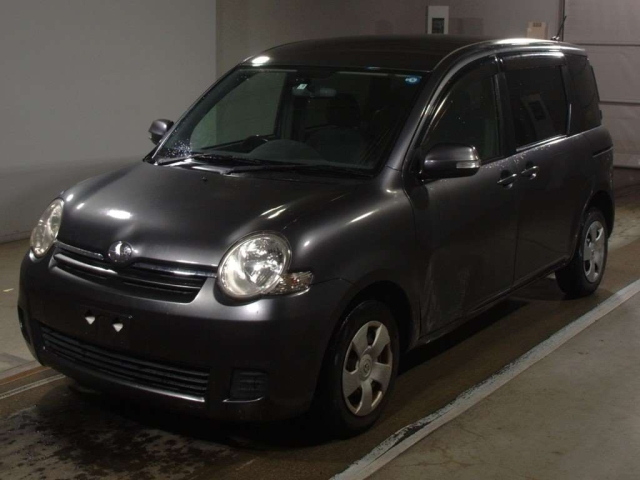 TOYOTA SIENTA 2011