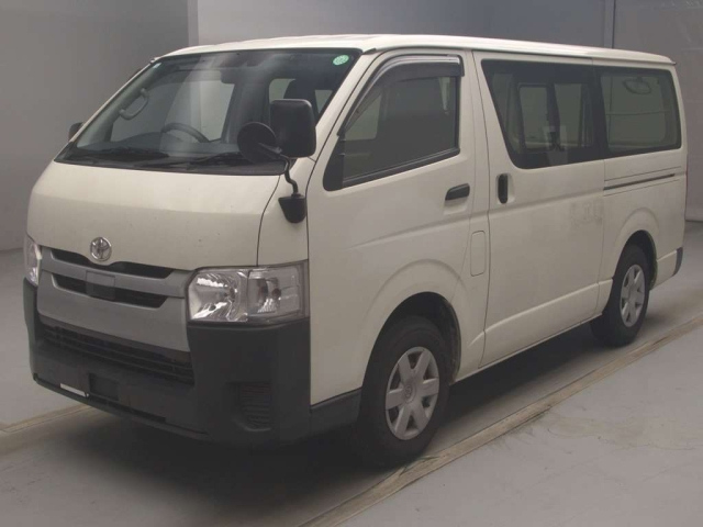TOYOTA REGIUS ACE VAN