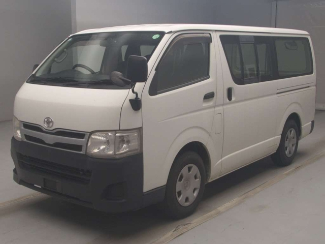TOYOTA REGIUS ACE VAN