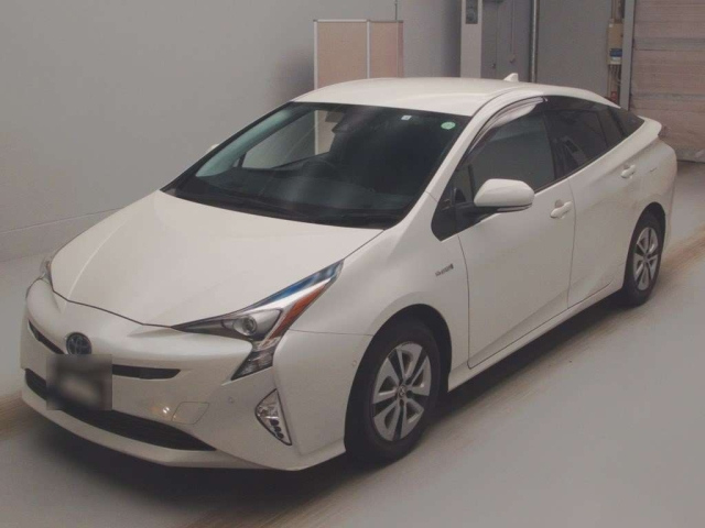 TOYOTA PRIUS 2018